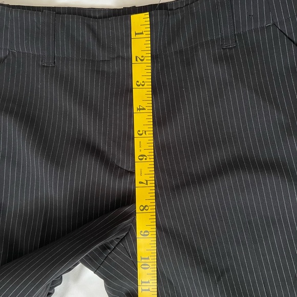 New York & Co. Pin Stripe Career Pants, Size 2 (I think) - Picture 3 of 5